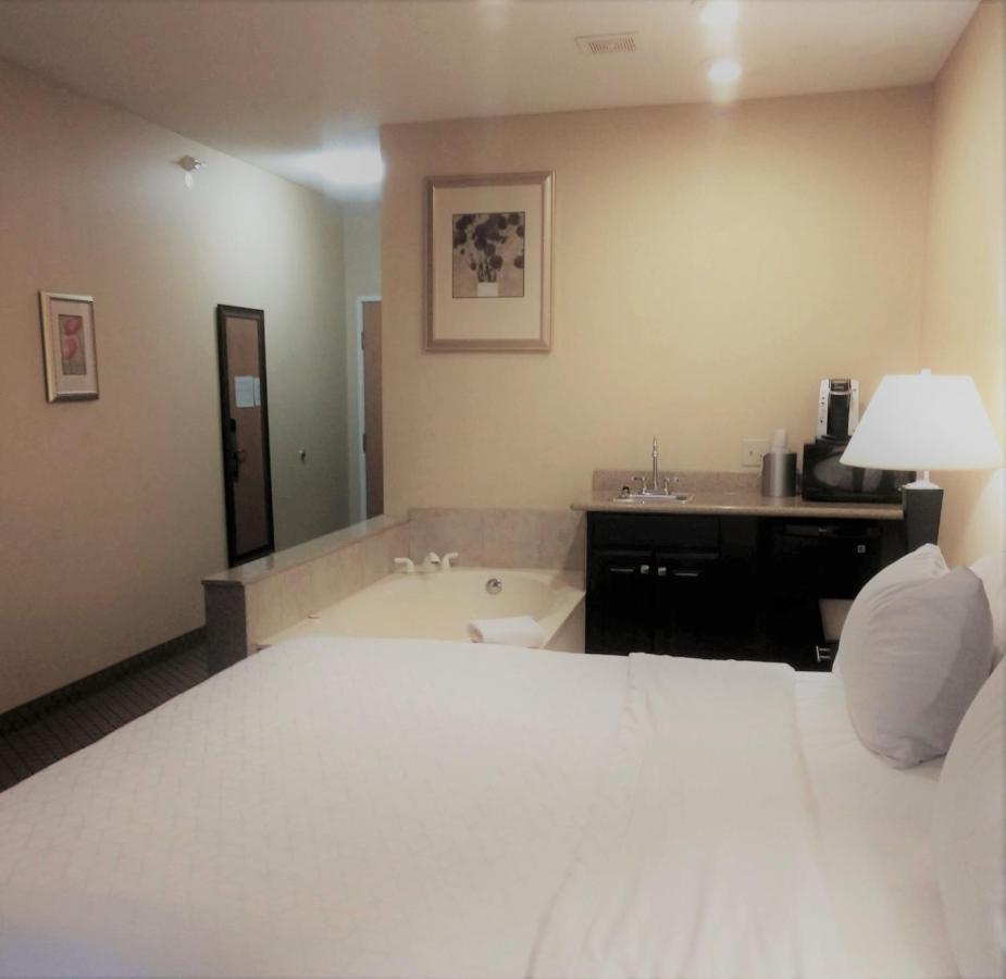 Holiday Inn Express Plymouth By Ihg Εξωτερικό φωτογραφία