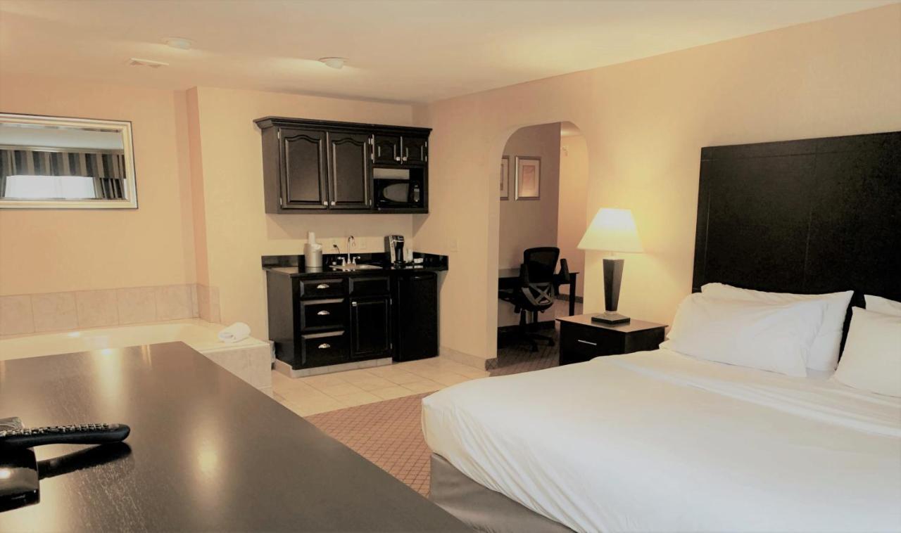 Holiday Inn Express Plymouth By Ihg Εξωτερικό φωτογραφία