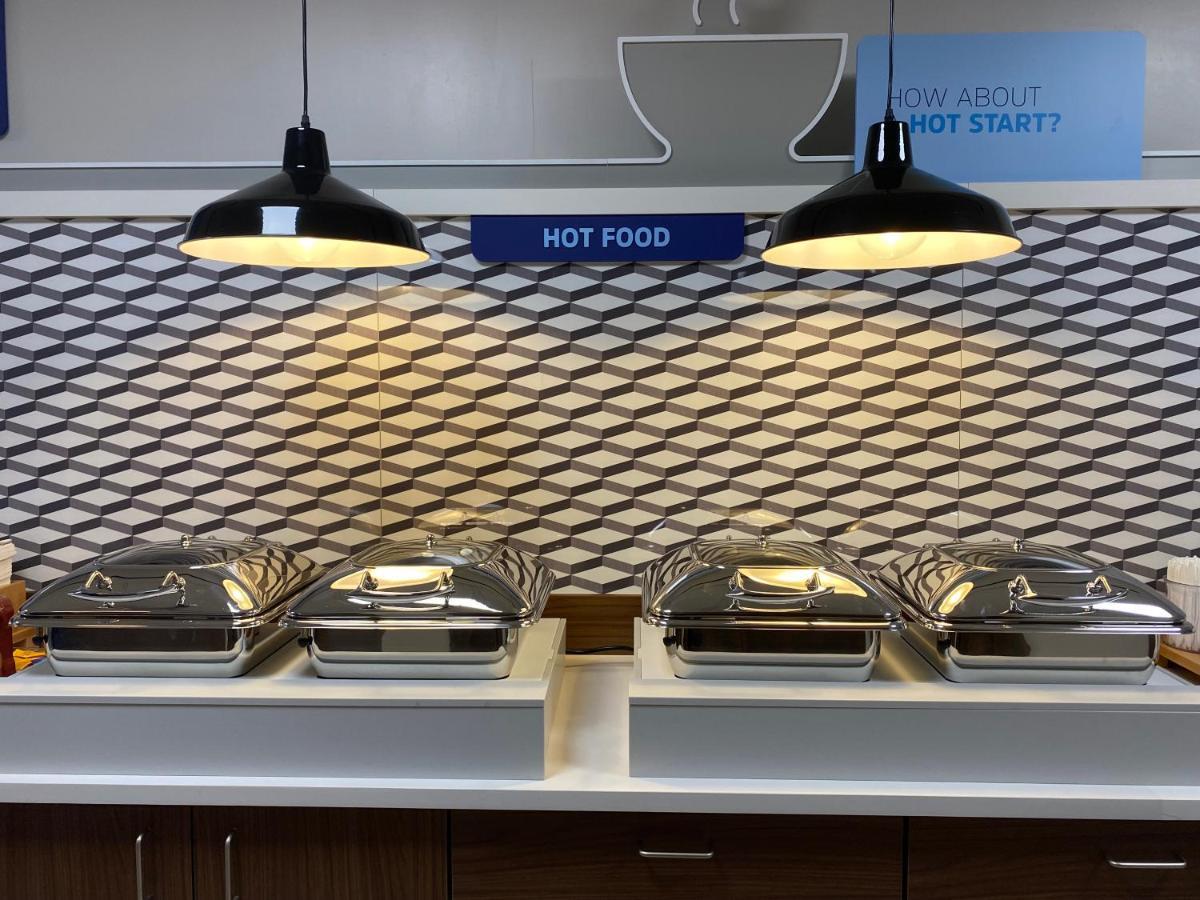 Holiday Inn Express Plymouth By Ihg Εξωτερικό φωτογραφία