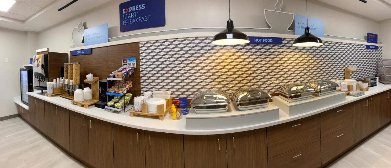 Holiday Inn Express Plymouth By Ihg Εξωτερικό φωτογραφία