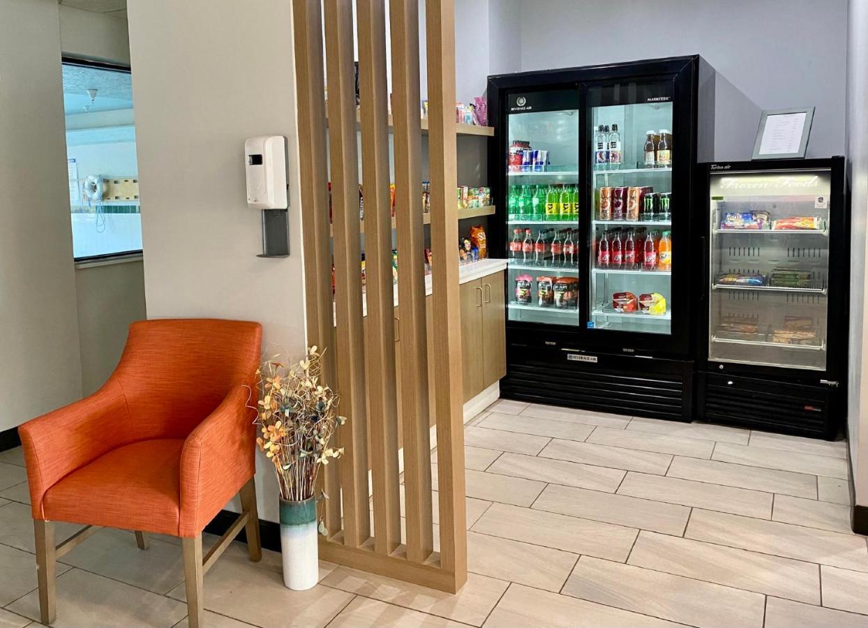 Holiday Inn Express Plymouth By Ihg Εξωτερικό φωτογραφία
