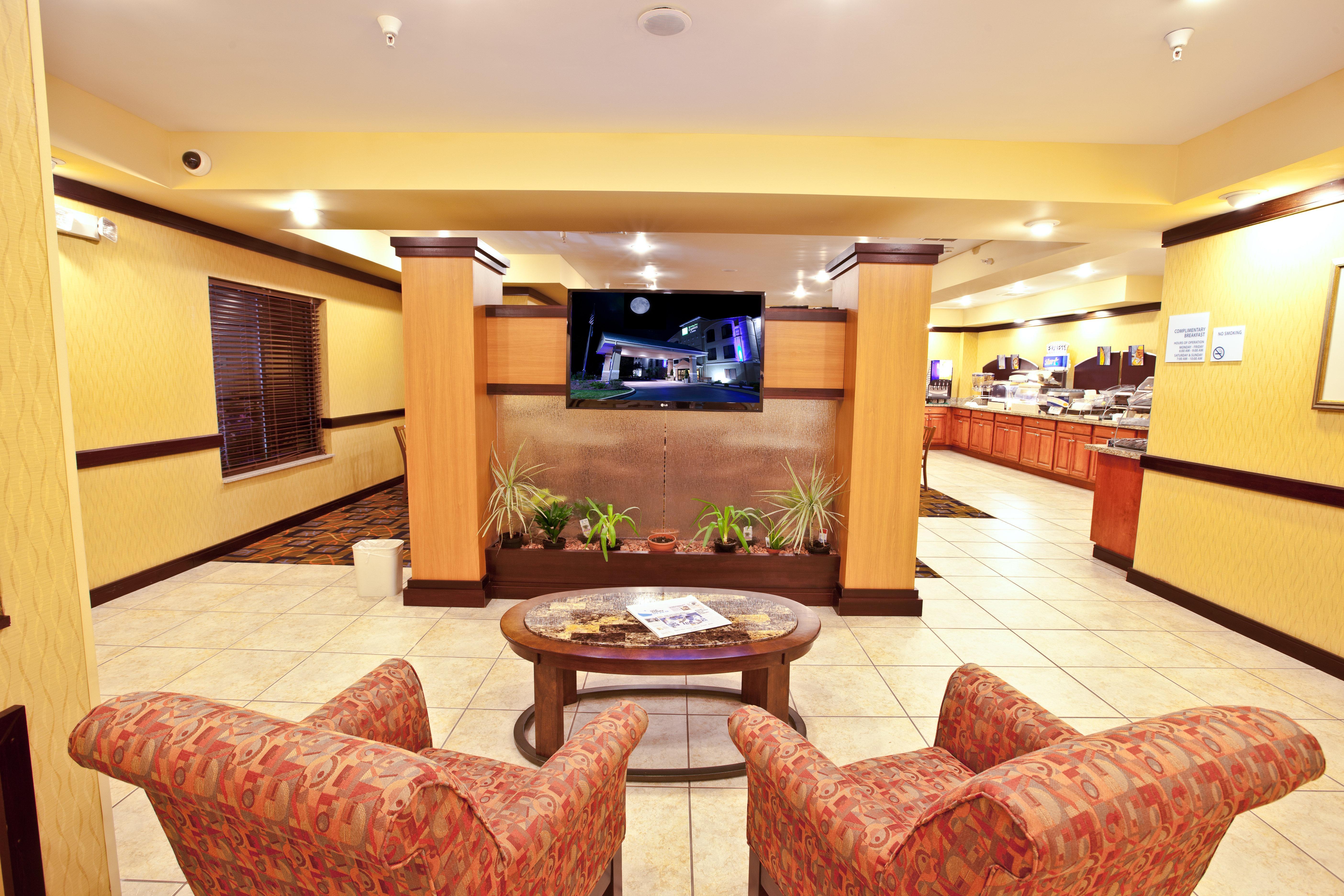 Holiday Inn Express Plymouth By Ihg Εξωτερικό φωτογραφία