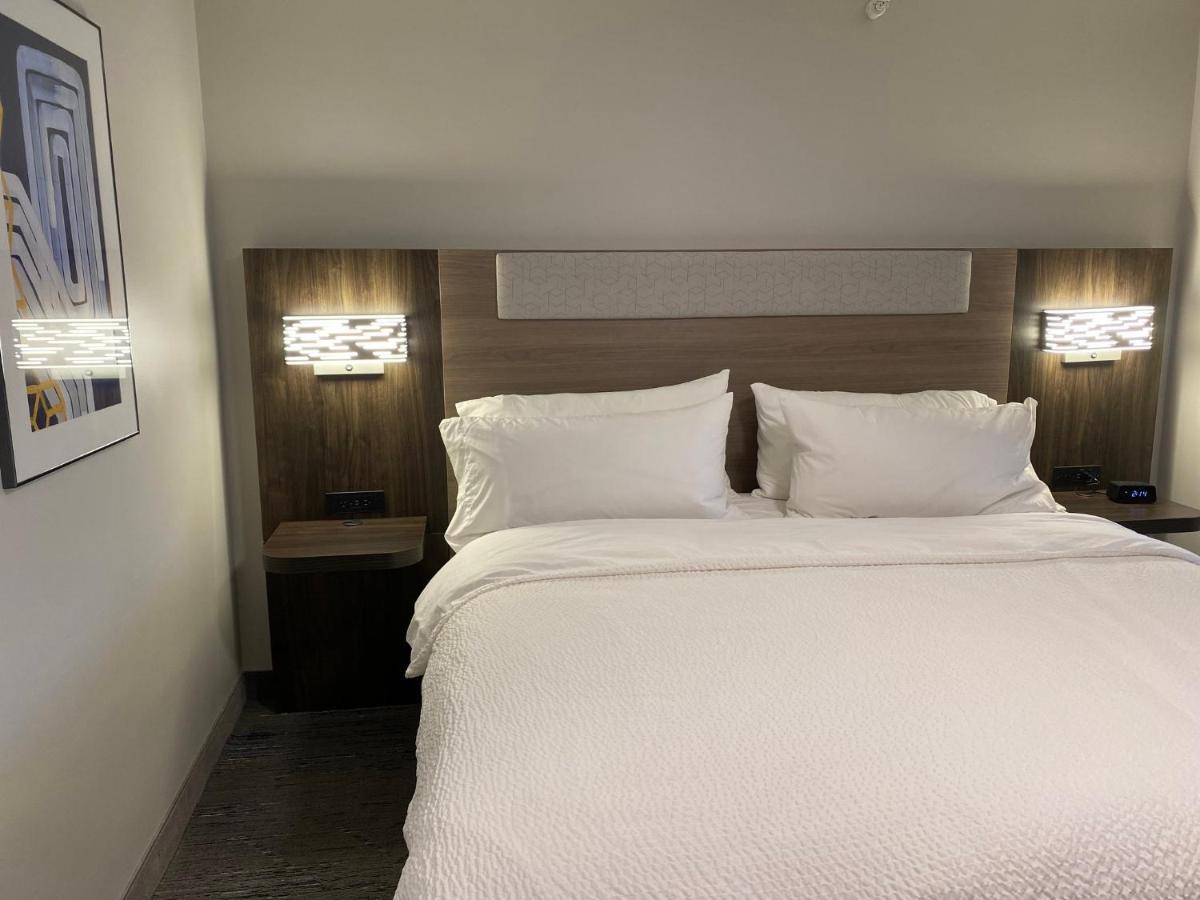 Holiday Inn Express Plymouth By Ihg Εξωτερικό φωτογραφία