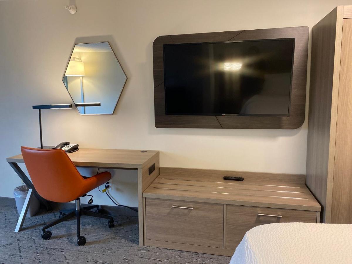 Holiday Inn Express Plymouth By Ihg Εξωτερικό φωτογραφία