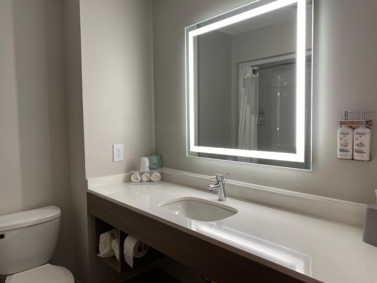 Holiday Inn Express Plymouth By Ihg Εξωτερικό φωτογραφία